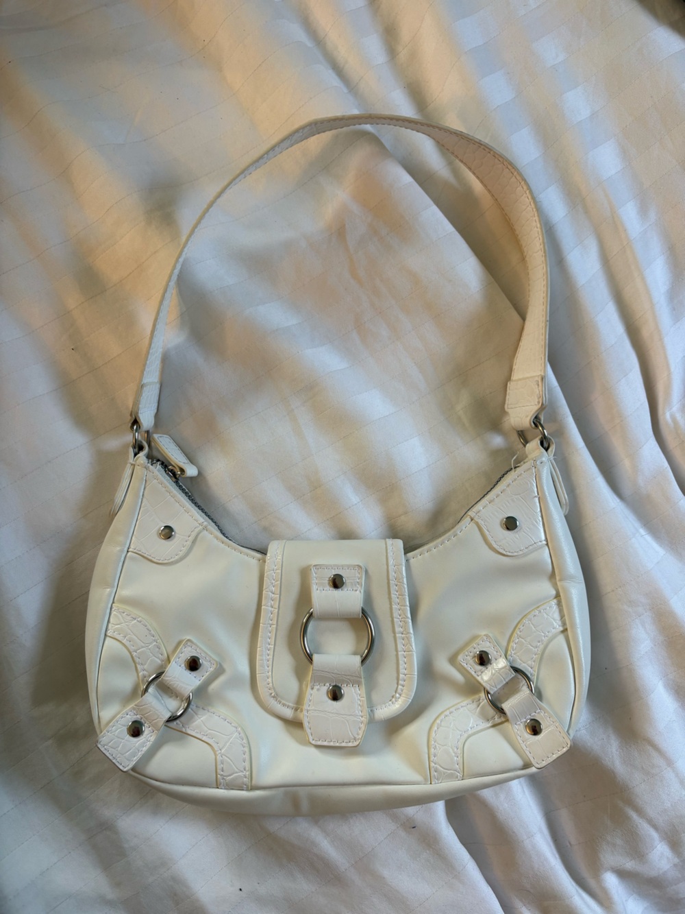 DIVIDED White Women's Shoulder Bag with Silver Ring Detail
